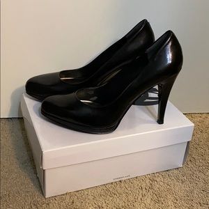 Black Nine West Heels size 8